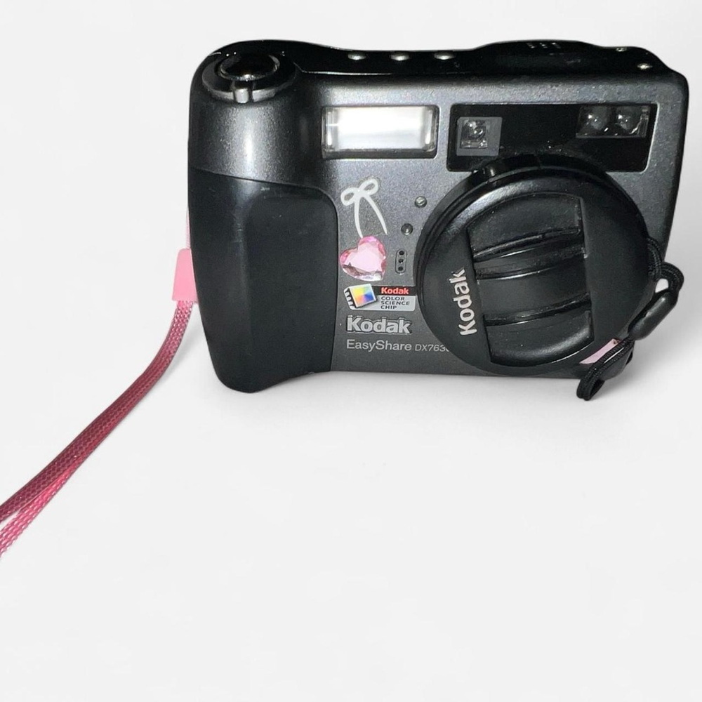 Kodak EasyShare DX7630 Black with Pink Strap